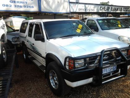 Nissan Hardbody SE