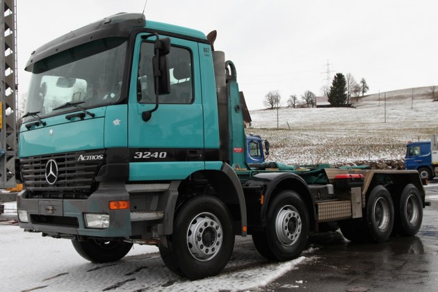 Mercedes-Benz Actros 3240