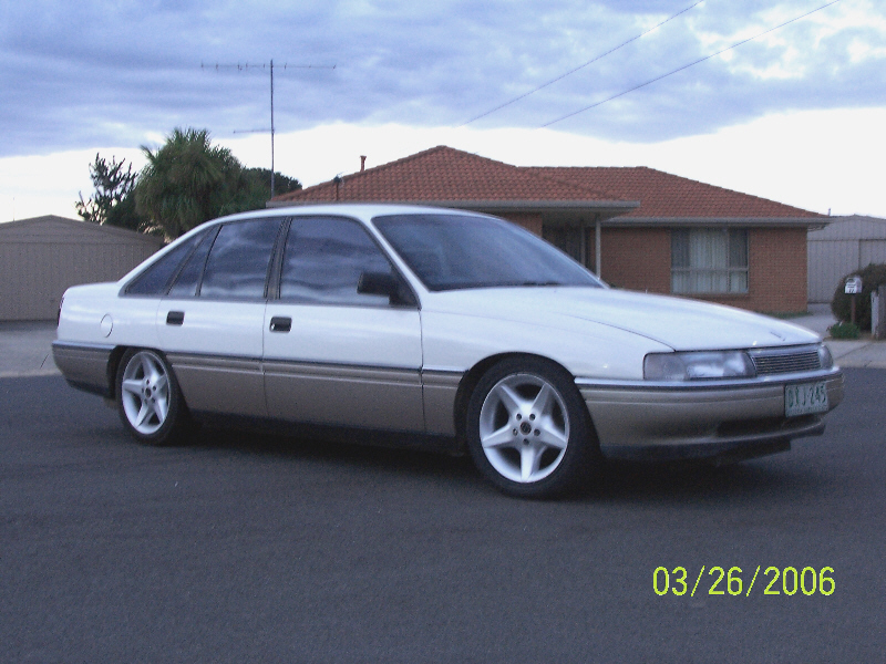 Holden Calais VN V8