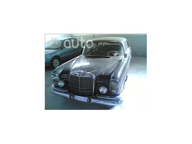 Mercedes-Benz 220 b W 111