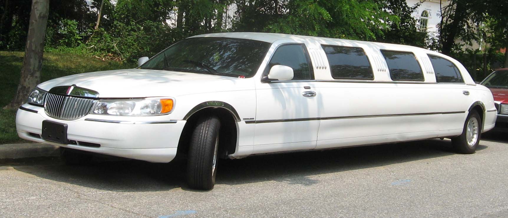 Lincoln Town Car Limo