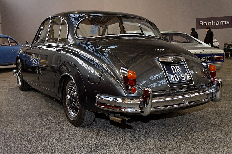 Jaguar Mk VI saloon