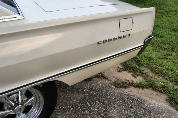 Dodge Coronet 440 white hat special