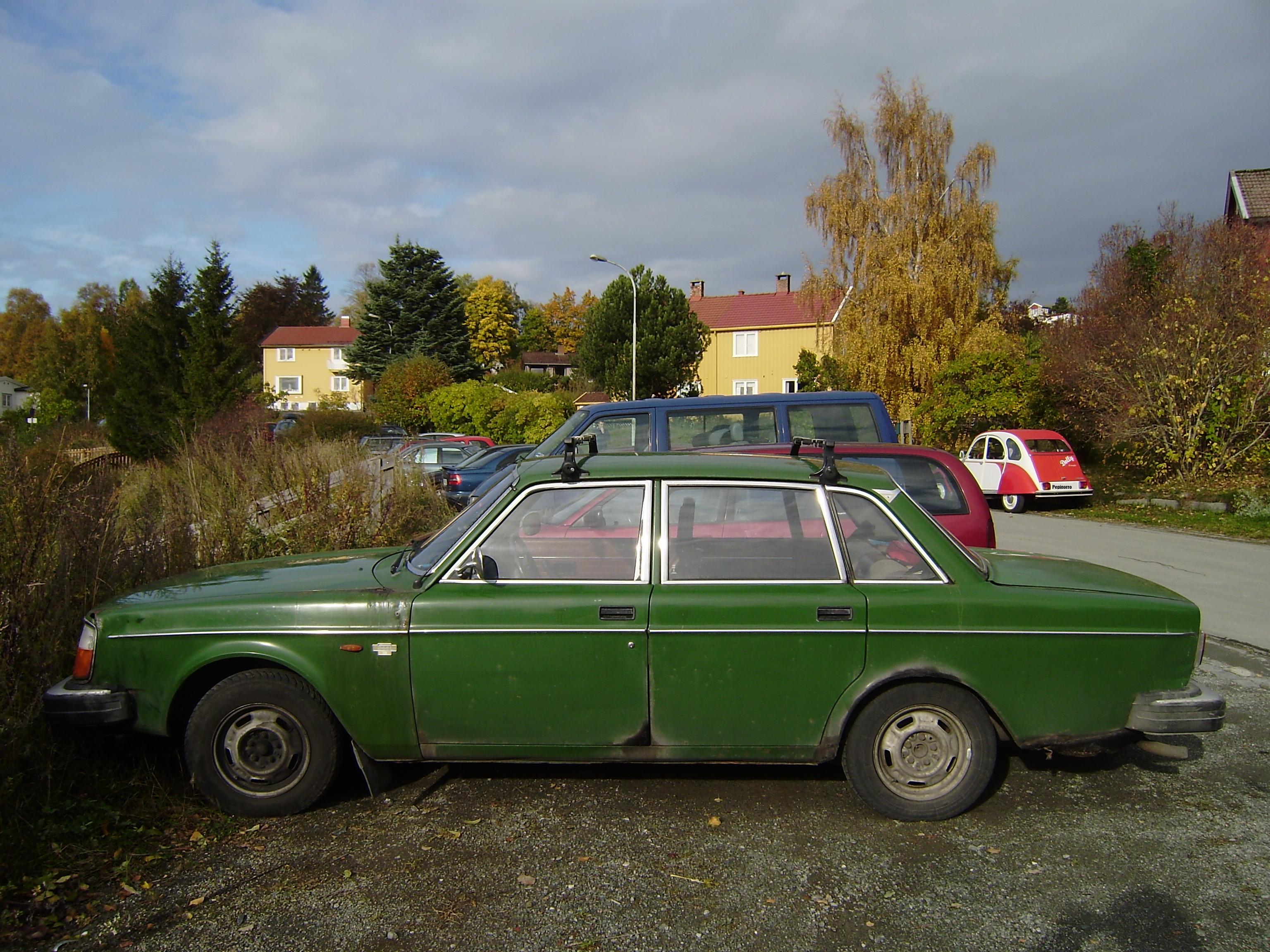 Volvo 244L