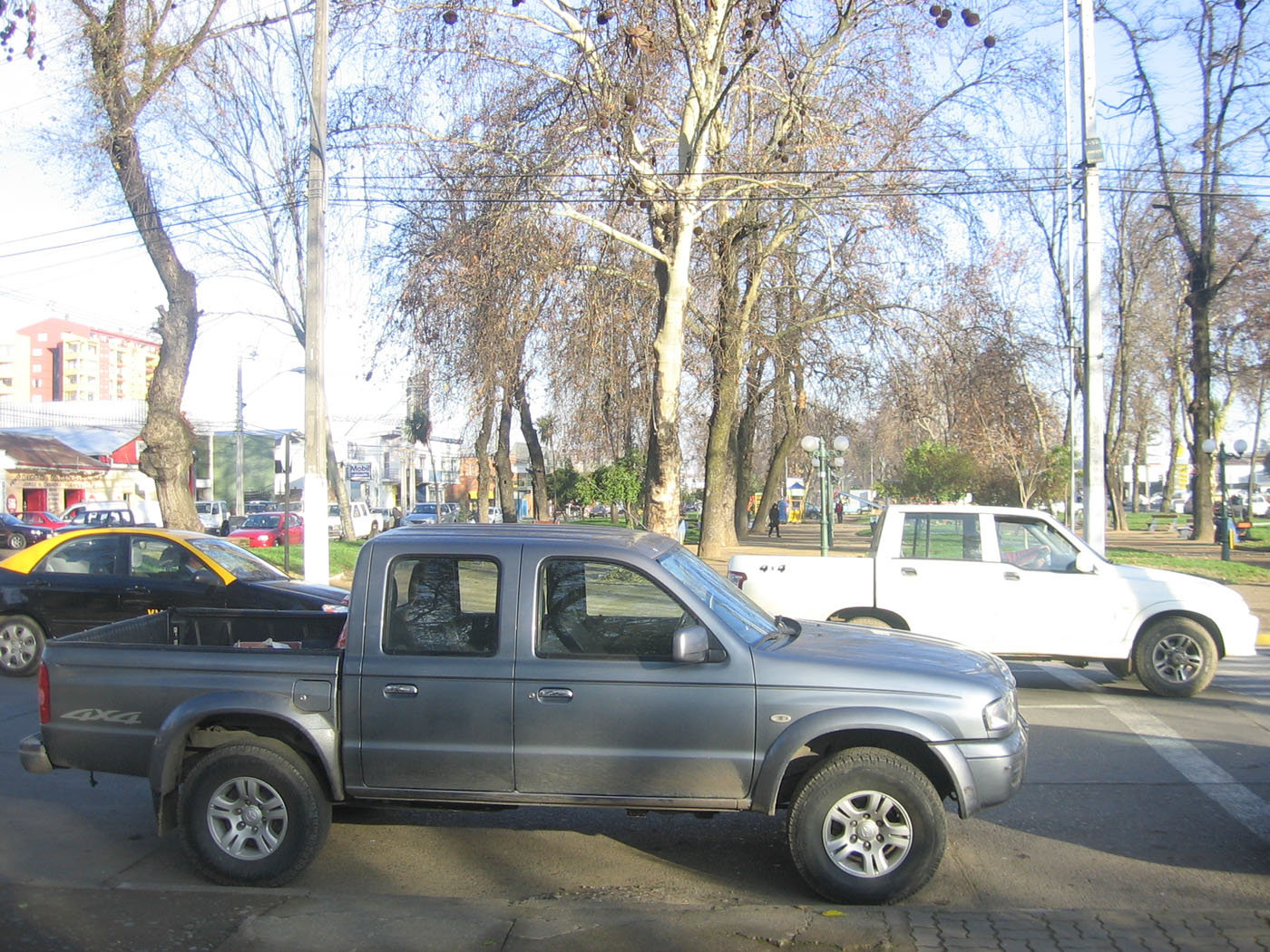 Mazda B-2500 Turbo 4x4 Crew