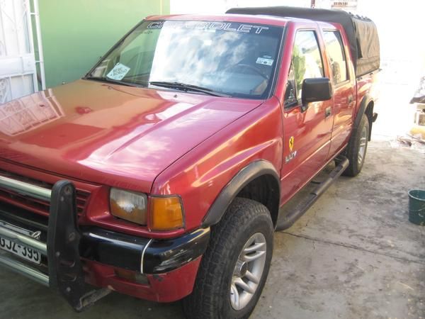 Chevrolet Luv 2300