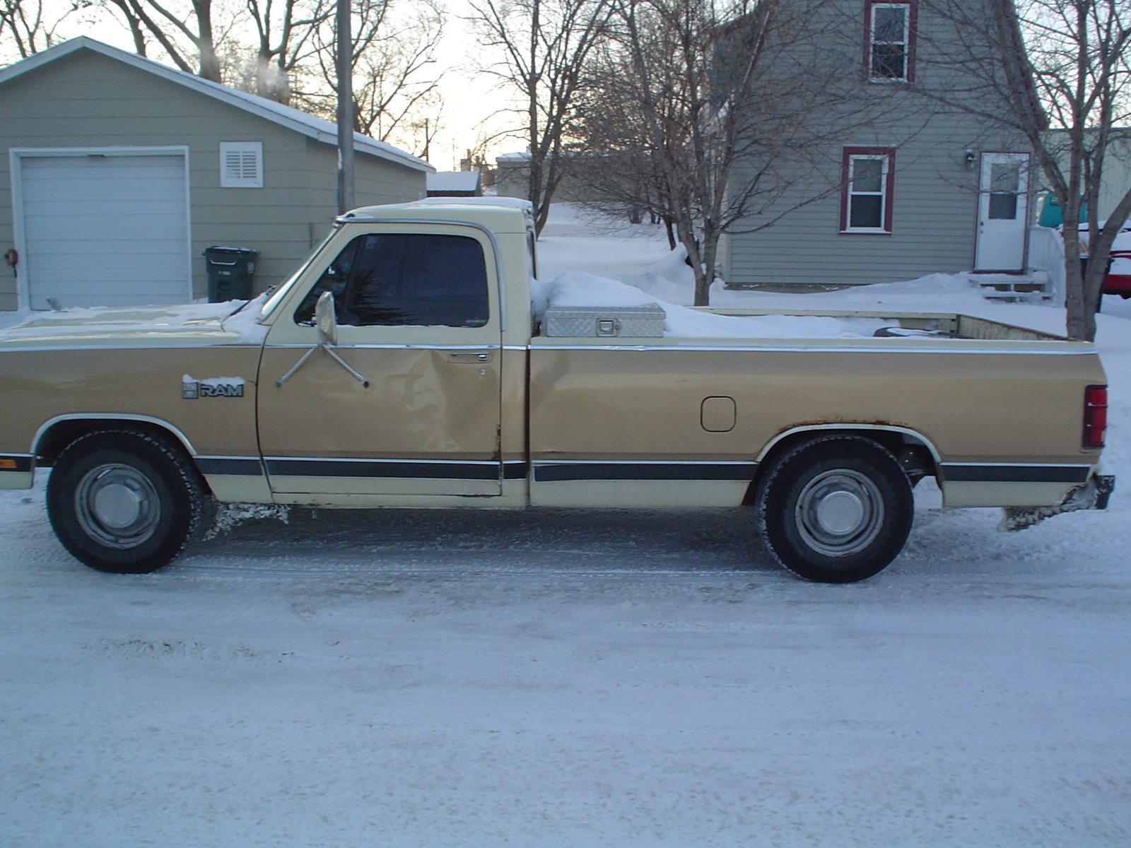 Dodge RAM 50 Van