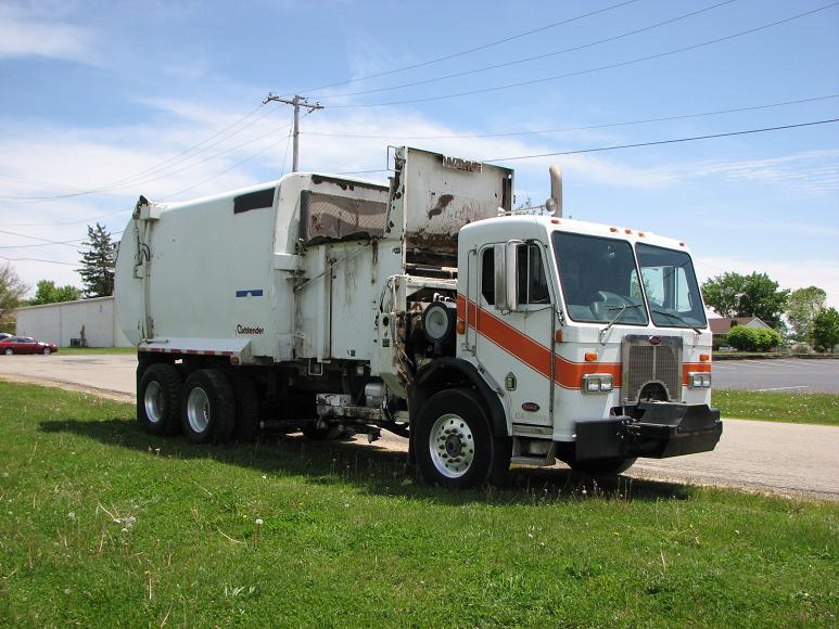 Peterbilt 320