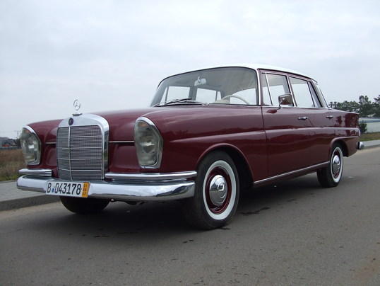 Mercedes-Benz B 220