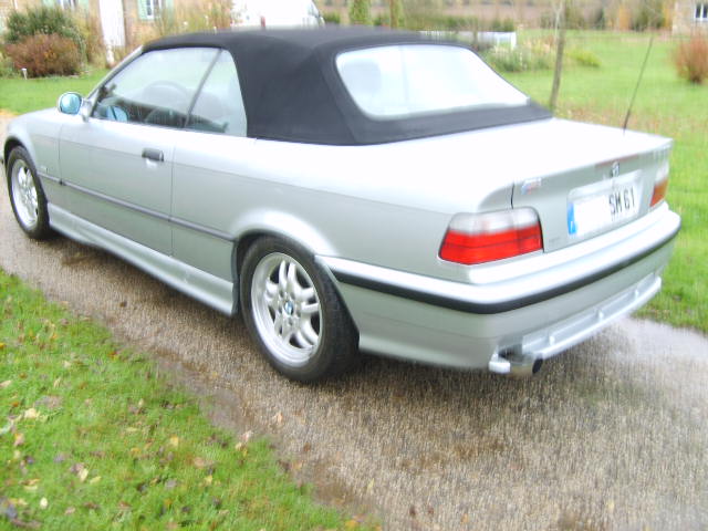 BMW 320i Cabriolet