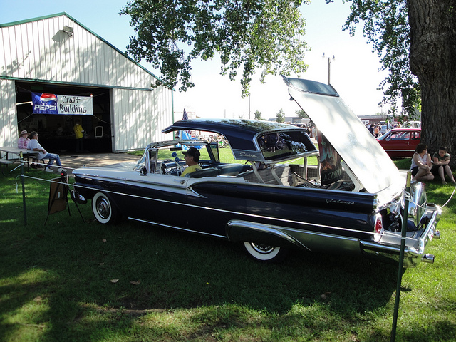 Ford Fairlane 500 Galaxie Skyliner