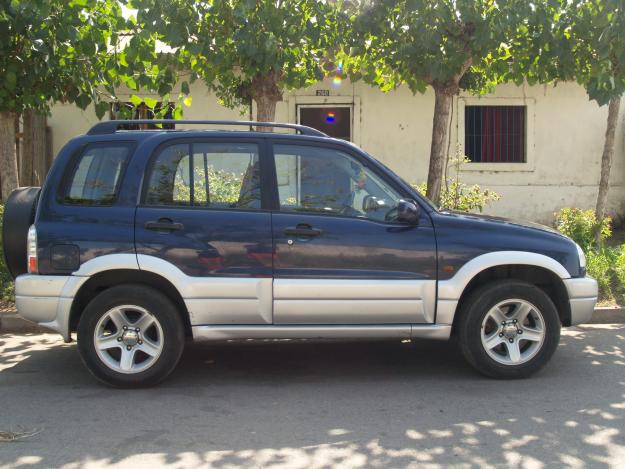 Suzuki Nomade V6