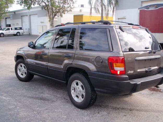 Jeep Laredo