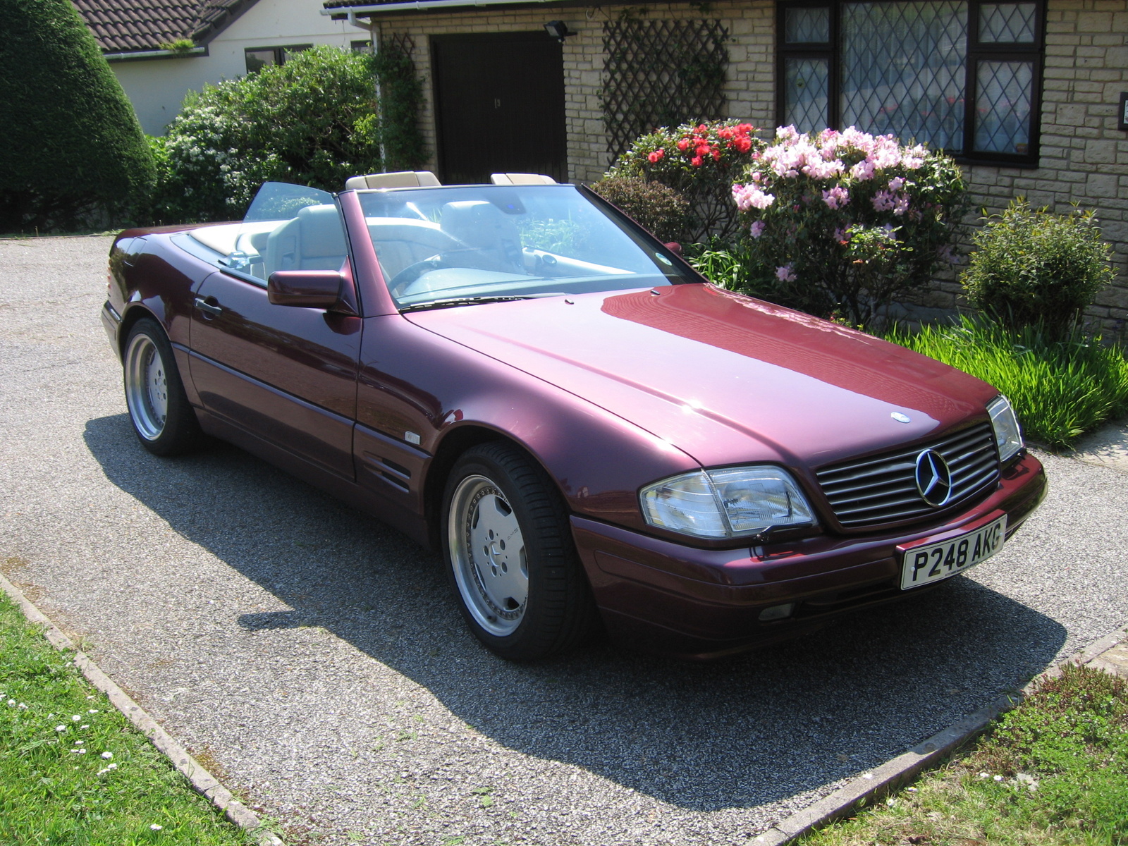 Mercedes-Benz 320 SL-24