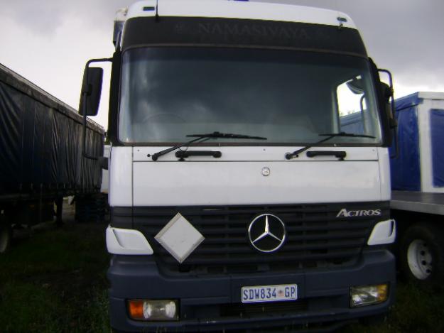 Mercedes-Benz Actros 1835
