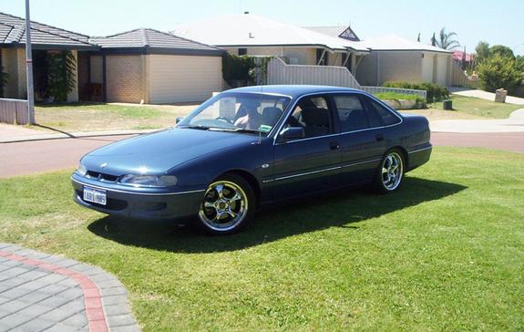 Holden Berlina VY1