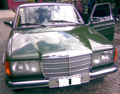 Mercedes-Benz 230 E