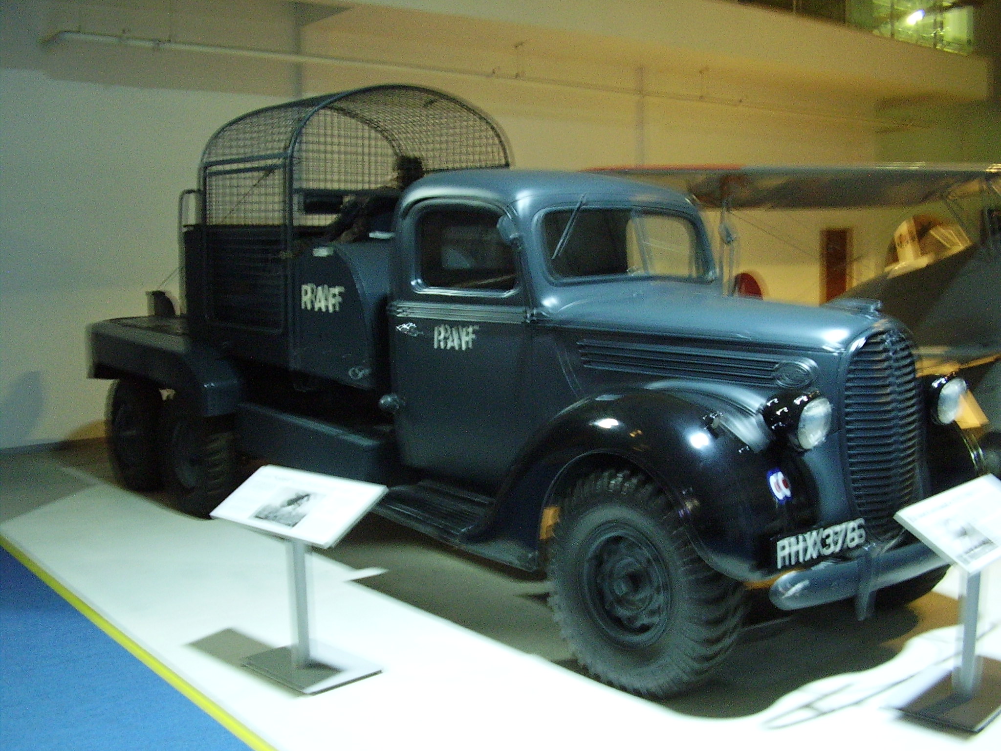 Fordson M83 7cwt truck