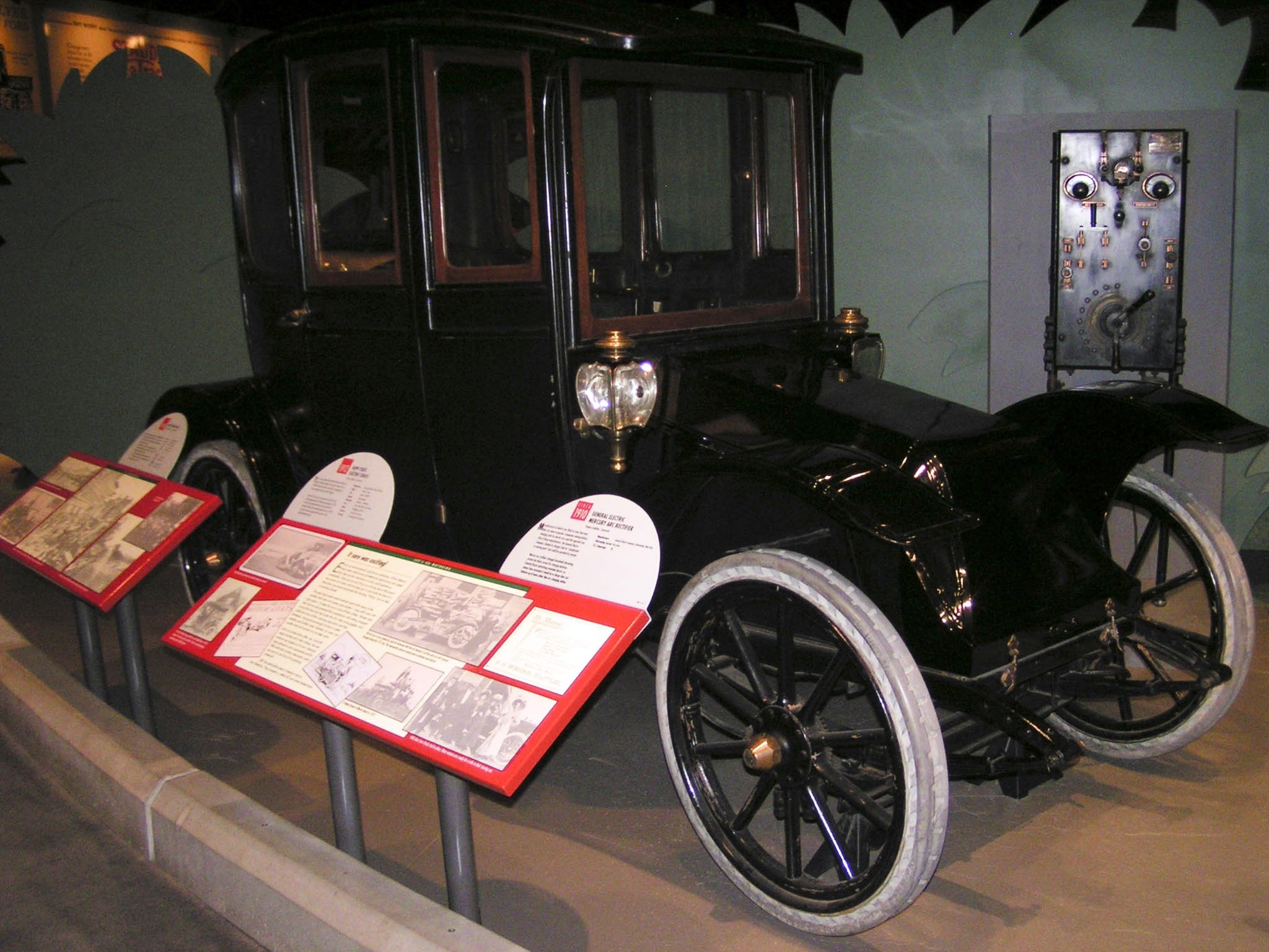 Hupp-Yeats Electric Coach