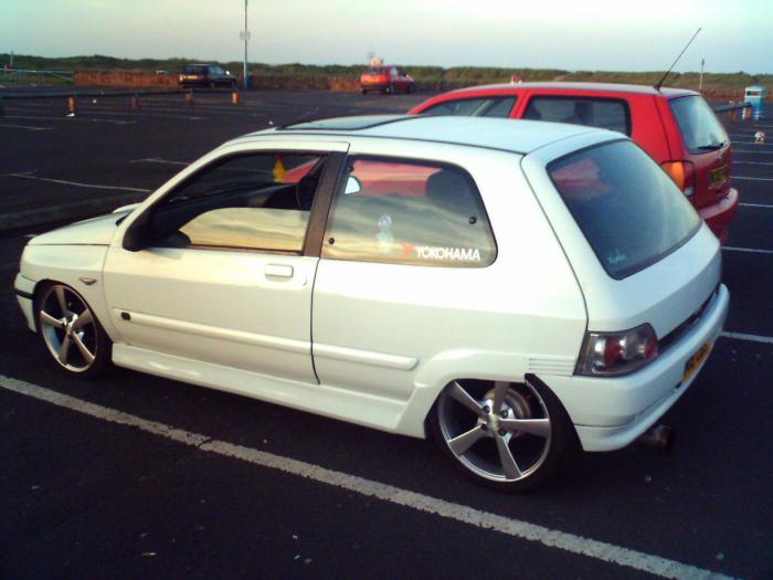 Renault Clio 16V