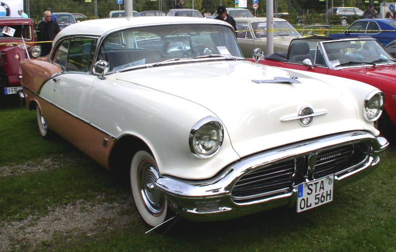 Oldsmobile Super 88 Holiday Sport Coupe