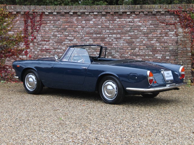 Lancia Flaminia 18