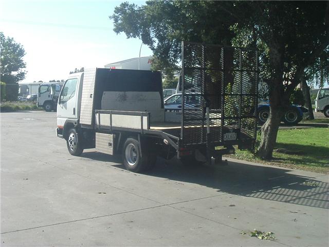 Mitsubishi Canter FE112C4