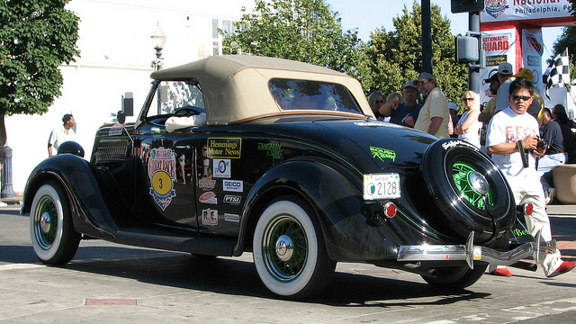 Ford Deluxe Roadster 3