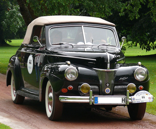 Ford V8 Super de Luxe