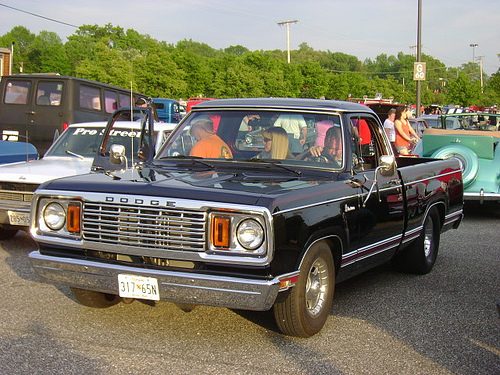 Dodge D-100 Adventurer