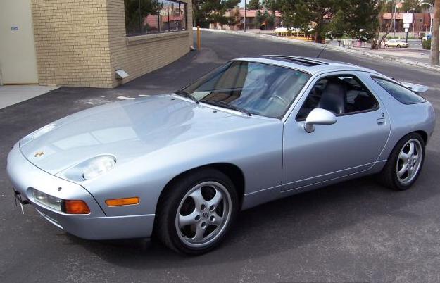 Porsche 928