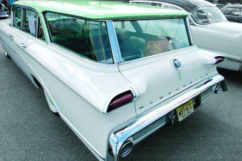 Oldsmobile Dynamic 88 Fiesta wagon