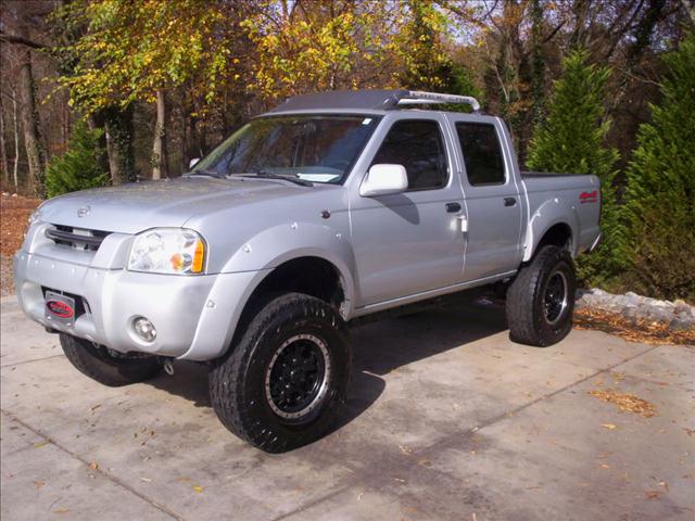 Nissan Frontier SE V6 Crew Cab