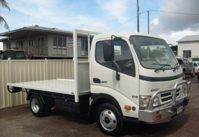 Hino XZU City 300