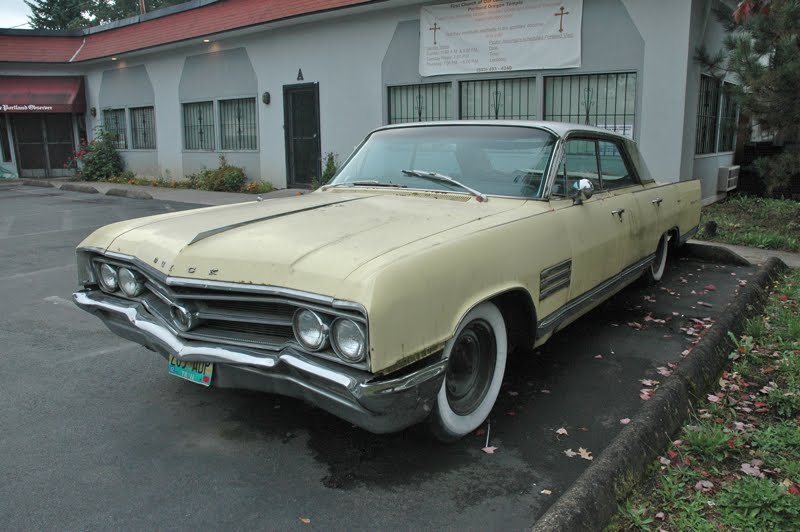 Buick Electra 225 Custom 4dr HT