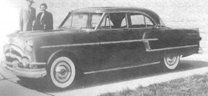 Packard Patrician 4-dr Sedan