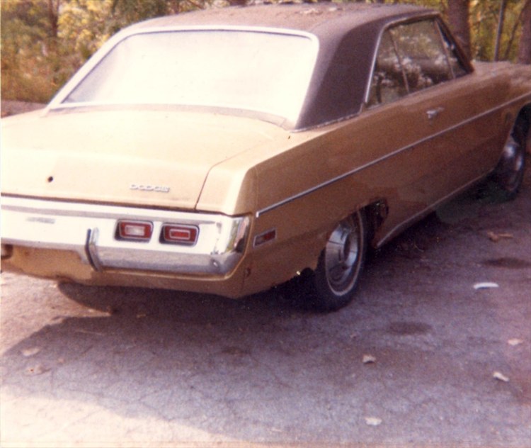 Dodge Dart Swinger 2dr HT