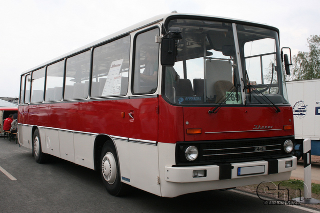 Ikarus 255