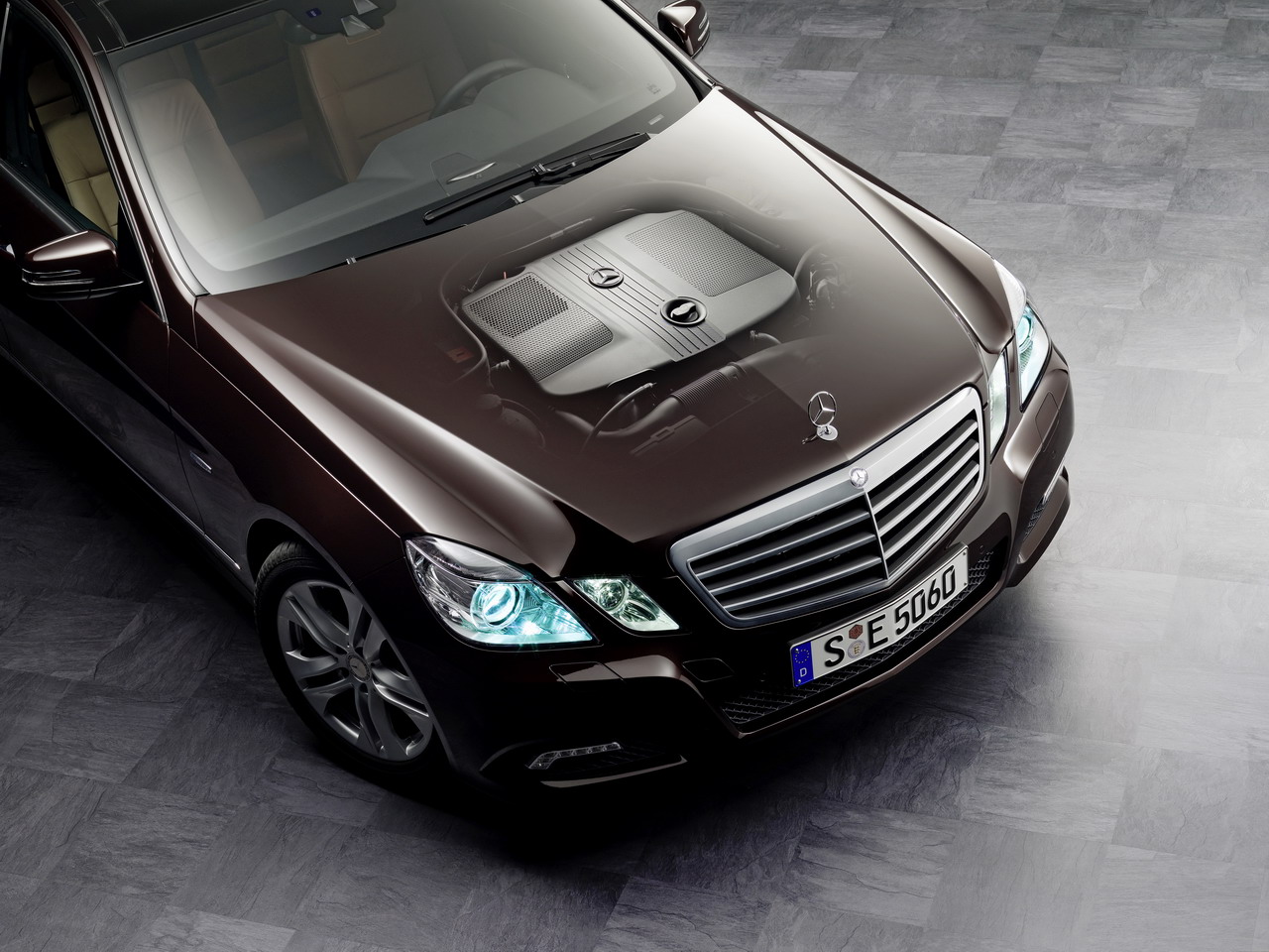 Mercedes-Benz E 250 CGi BlueEfficency