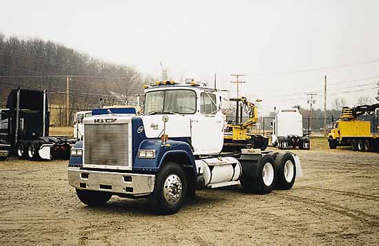 Mack RW713