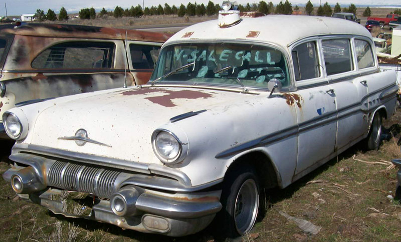 Pontiac Star Chief ambulance