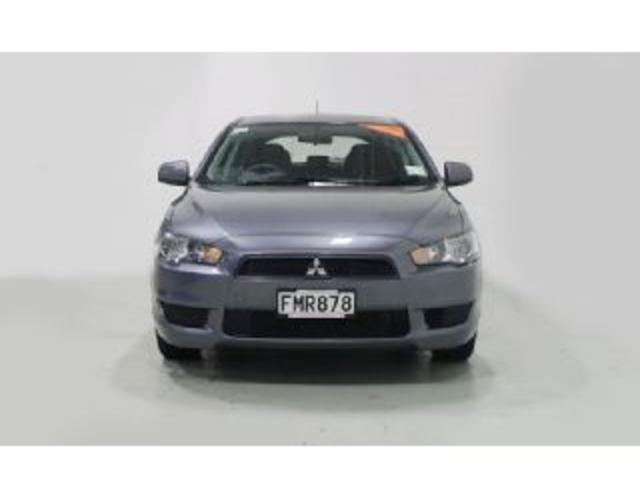 Mitsubishi Lancer ES Hatch