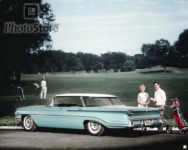 Oldsmobile 98 Holiday sedan