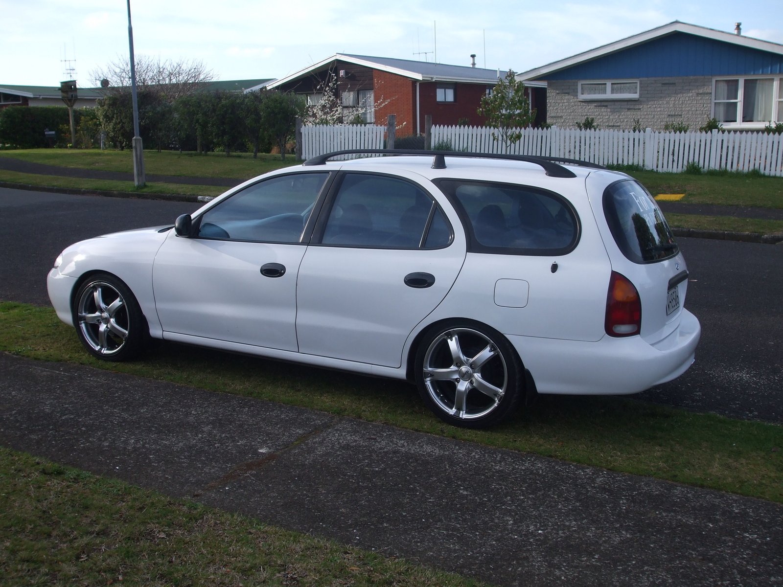 Hyundai Elantra 18 GLS Wagon