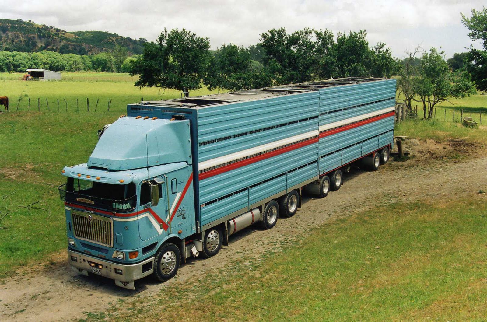 International 9800i Eagle