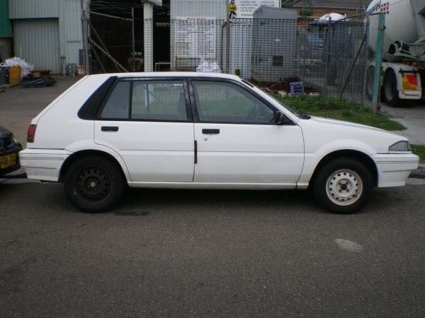 Nissan Pulsar Hatch