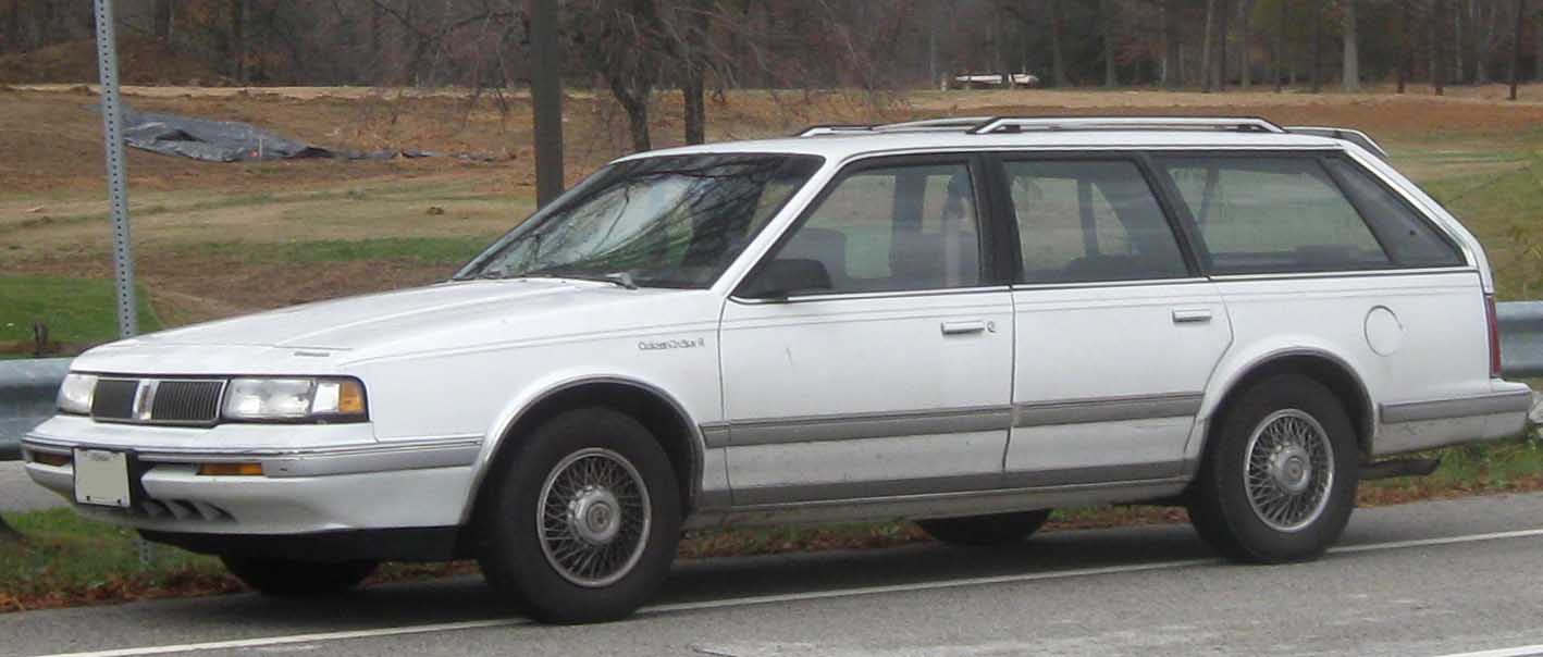 Oldsmobile Cutlass Cruiser