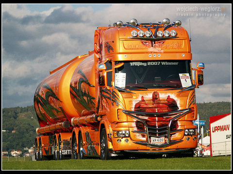 Scania R620 V8