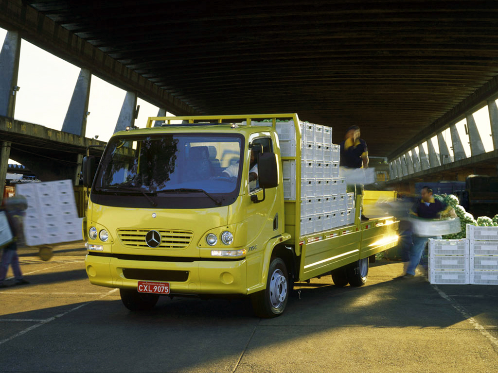 Mercedes-Benz Accelo 715 C