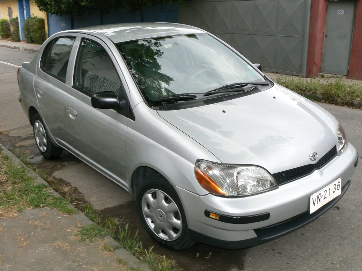 Toyota Yaris 15 GLi